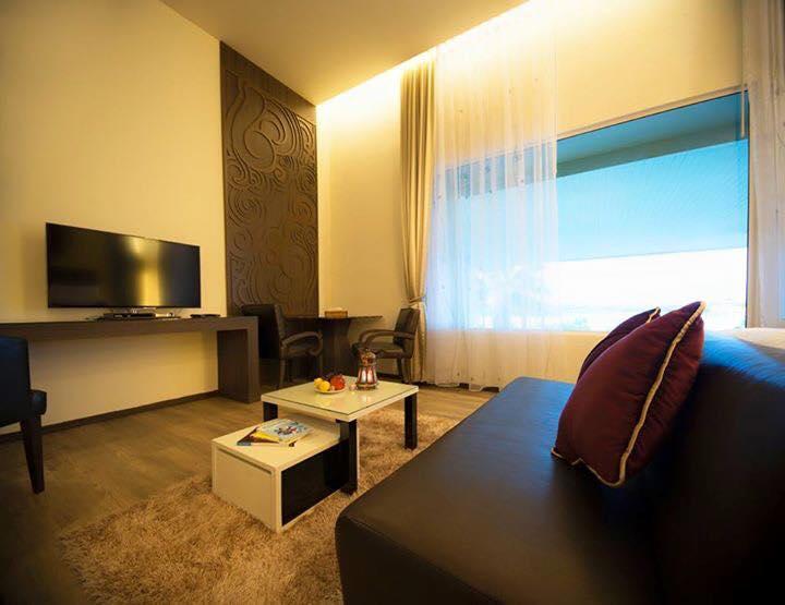 The Beverly Hills Hotel Nakhon Ratchasima Exterior photo
