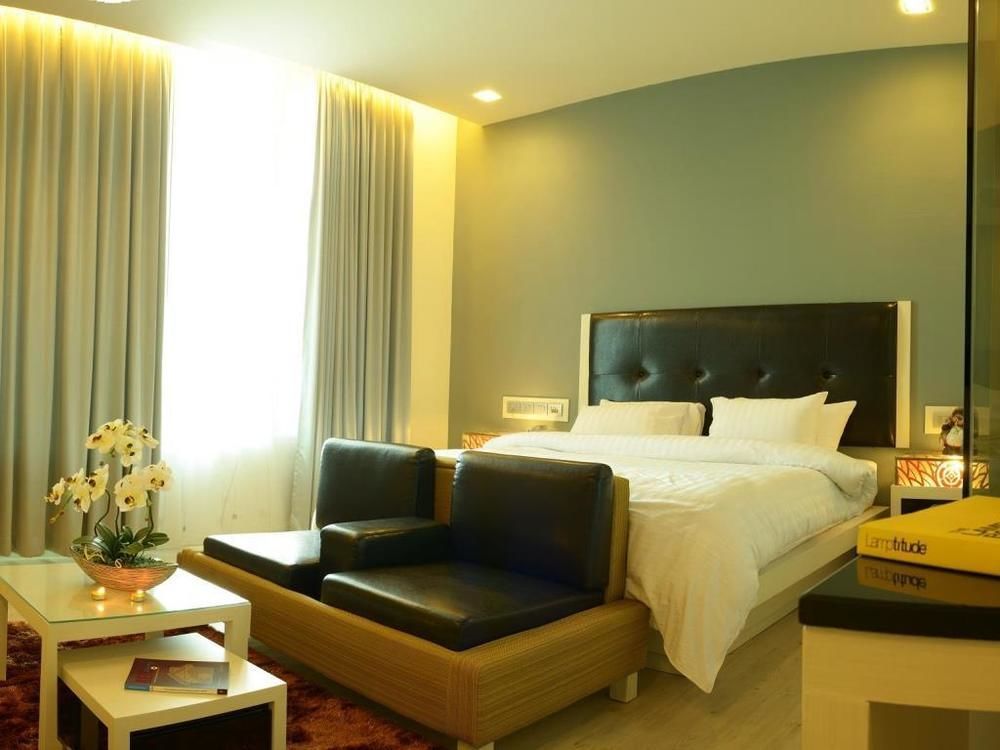 The Beverly Hills Hotel Nakhon Ratchasima Exterior photo