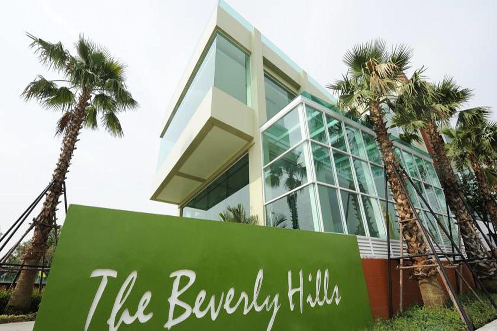 The Beverly Hills Hotel Nakhon Ratchasima Exterior photo