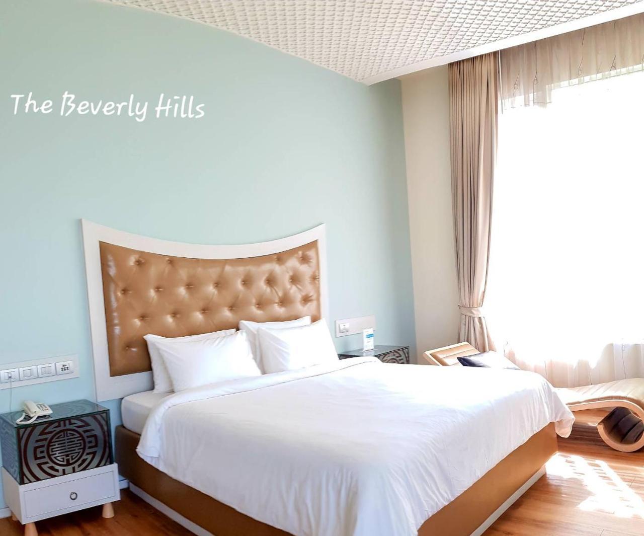 The Beverly Hills Hotel Nakhon Ratchasima Exterior photo