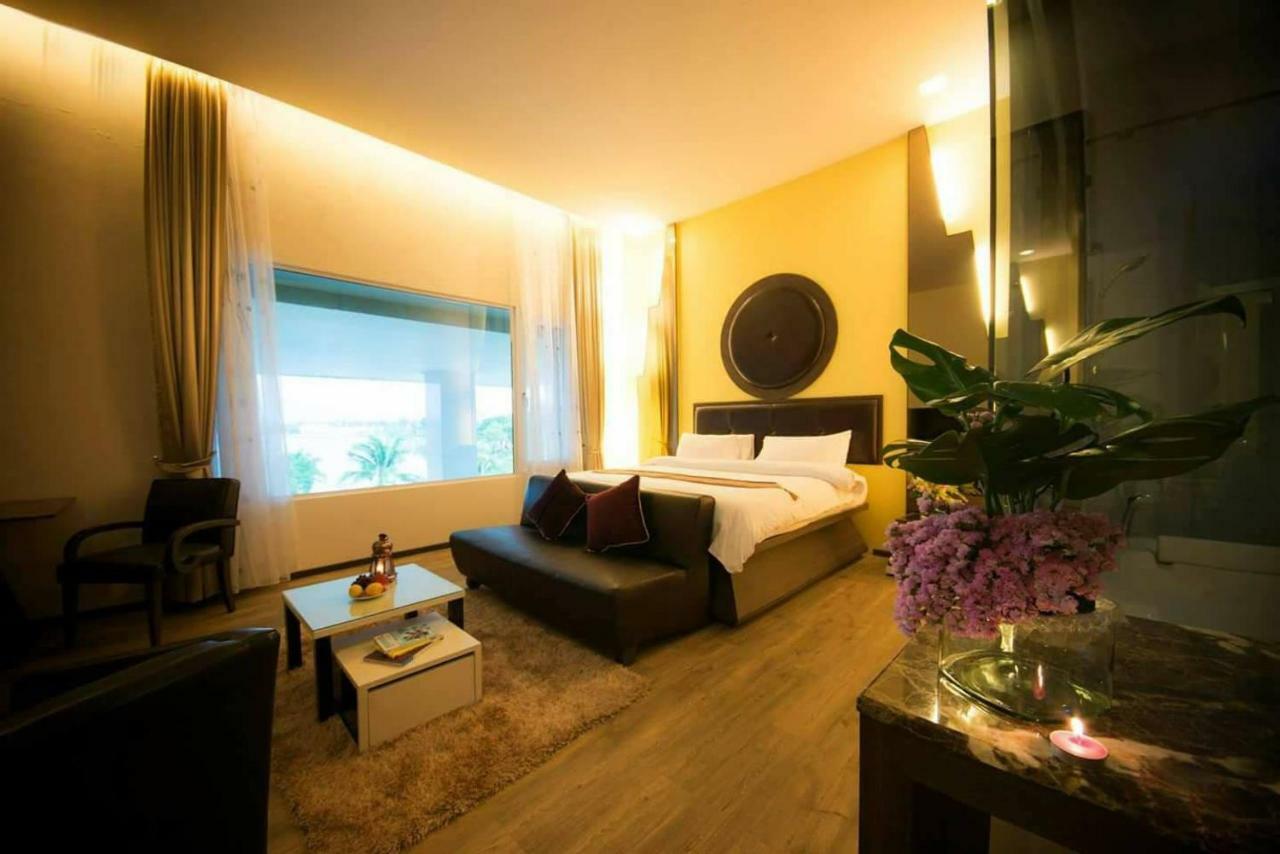 The Beverly Hills Hotel Nakhon Ratchasima Exterior photo